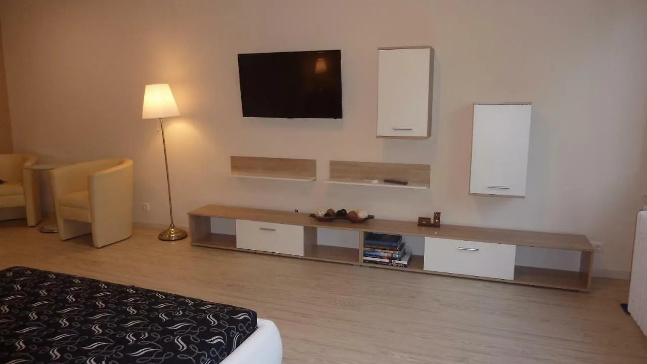 Brand New Apartment In The Center Budapeste